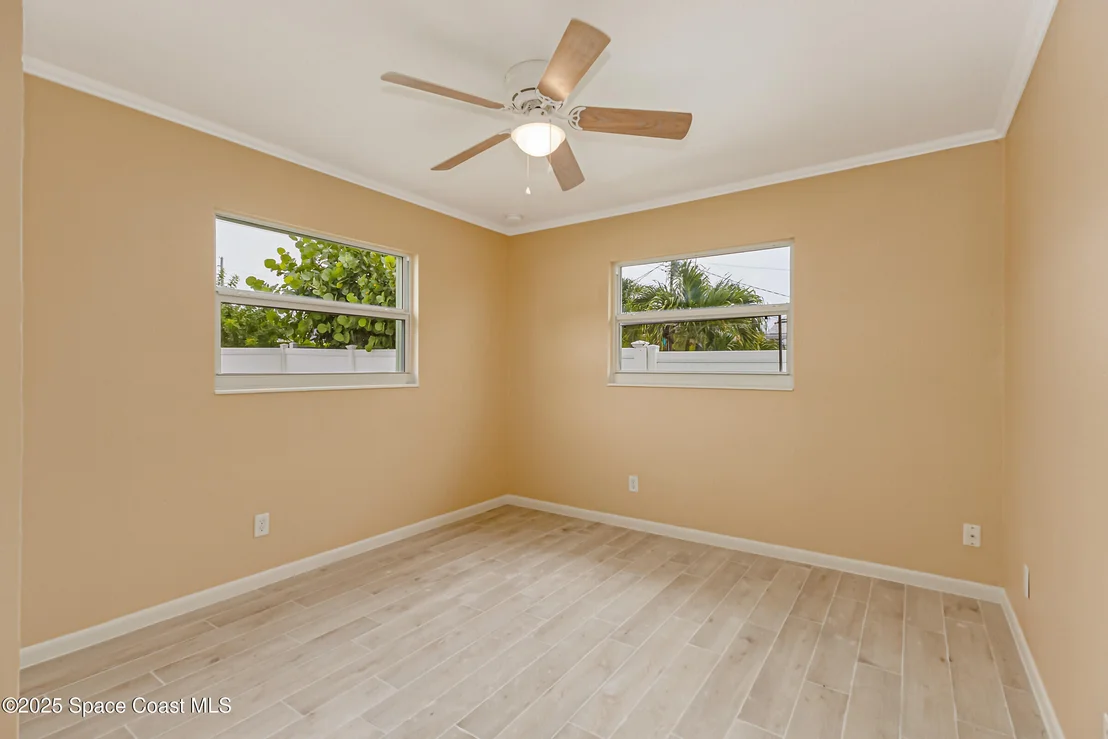 Photo of 2356 Lakeview Drive