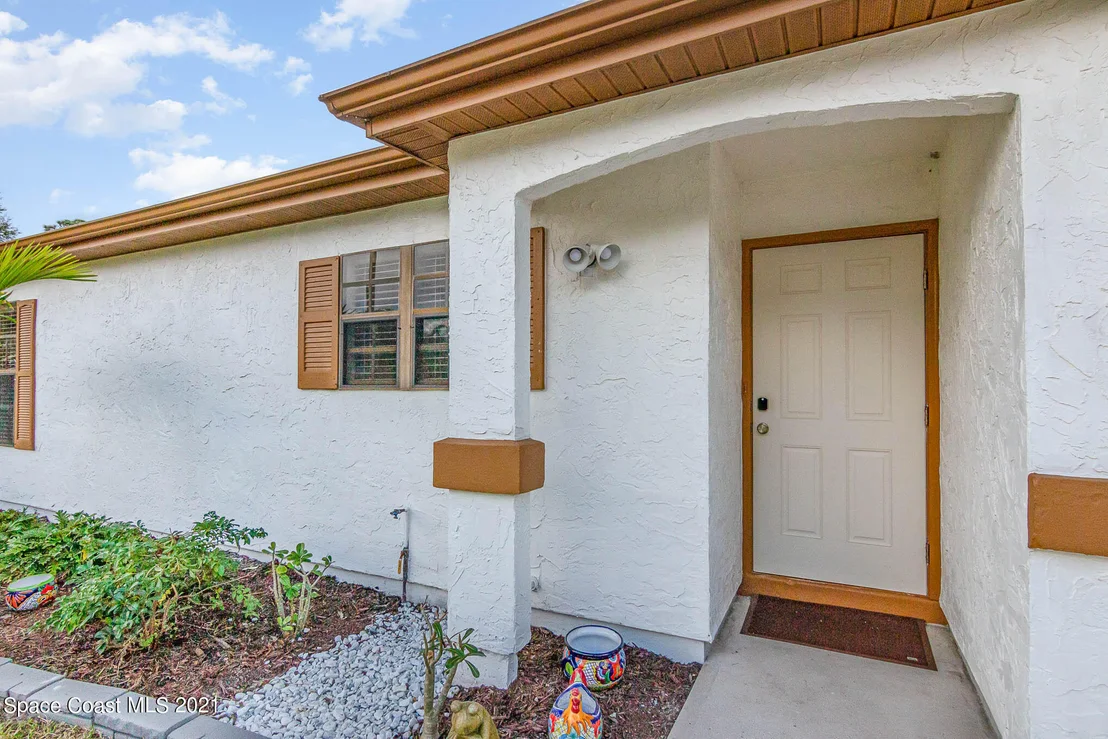 Photo of 933 Gables Way