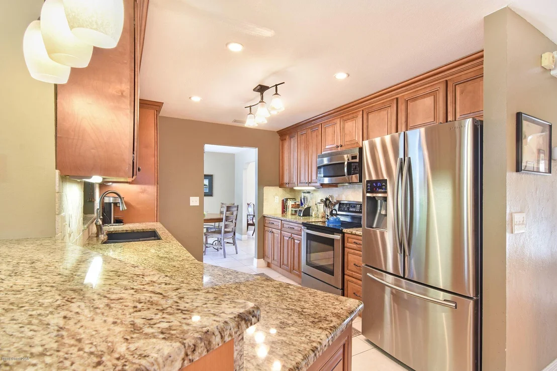 Photo of 7654 Sheridan Road