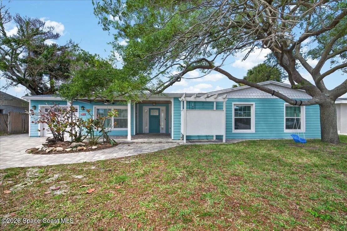 Photo of 433 Blakey Boulevard