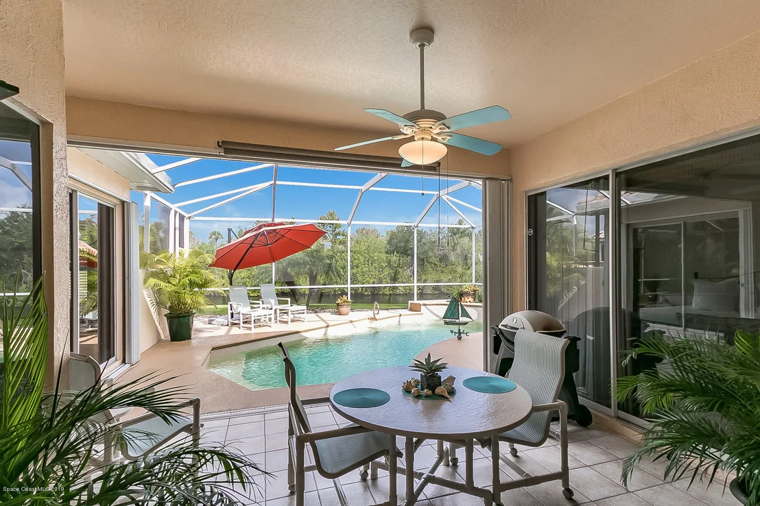Photo of 925 Palm Brook Drive