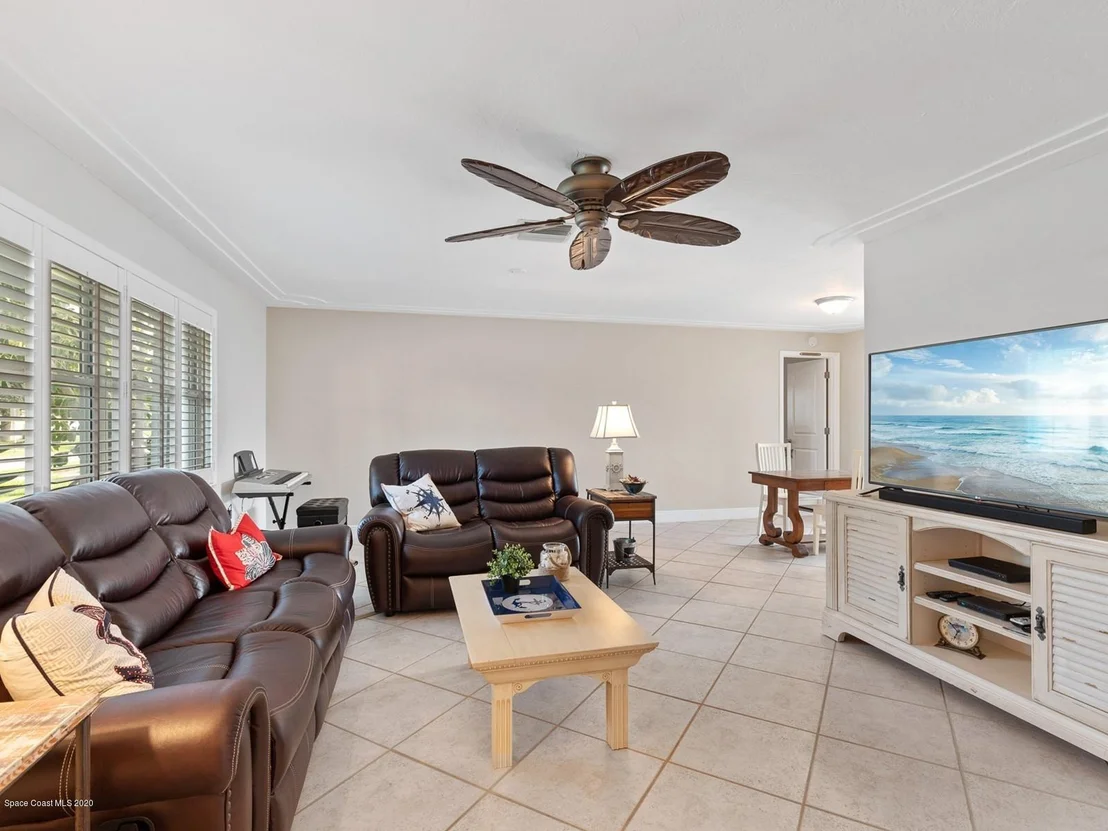 Photo of 410 Sparrow Drive