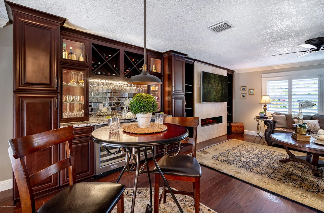 Photo of 413 Riverview Lane