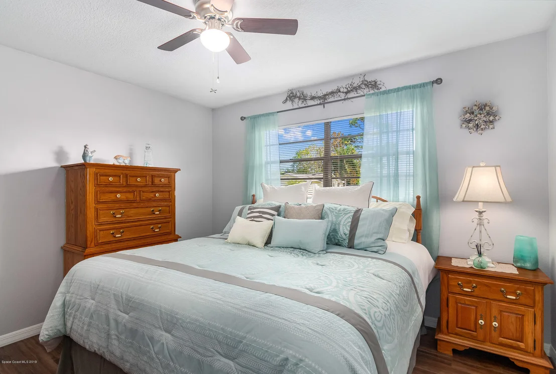 Photo of 710 Becker Avenue NE