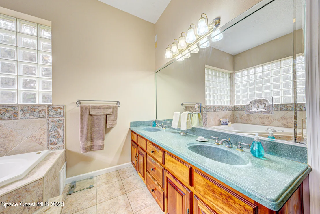 Photo of 3333 Aloha Lane