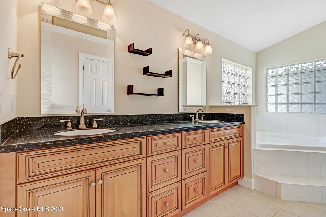 Photo of 1017 Pelican Lane