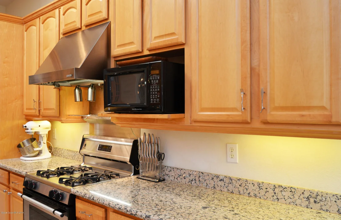 Photo of 865 Suntree Woods Drive