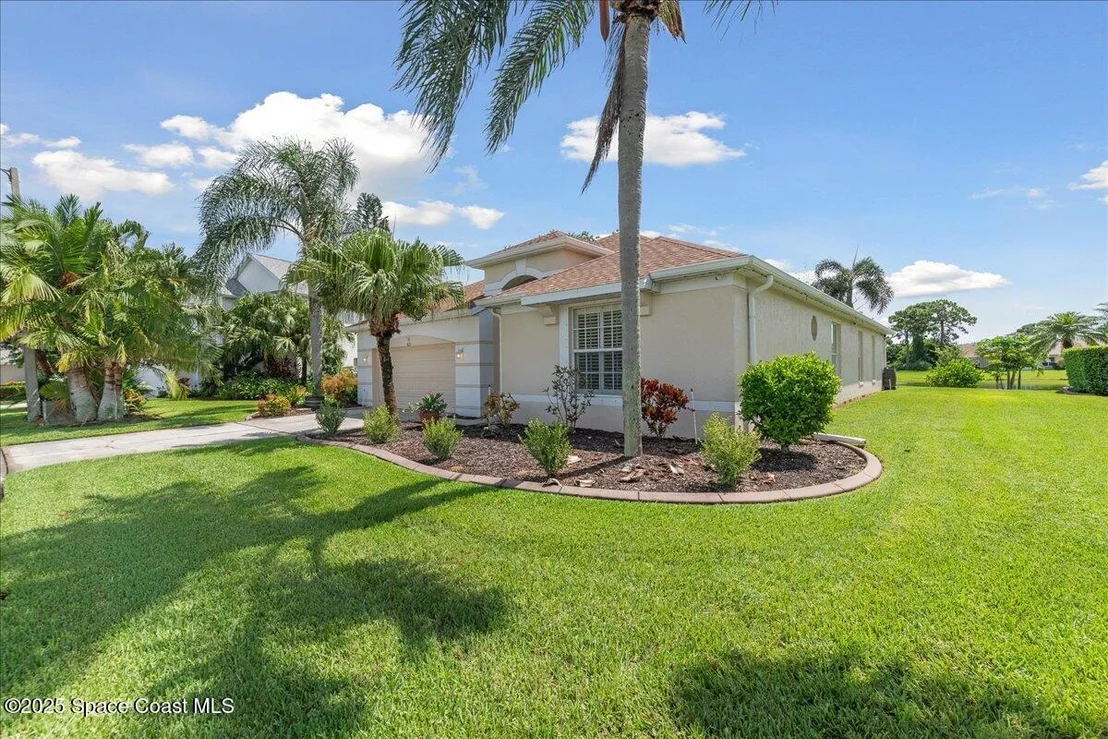 Photo of 623 Autumn Glen Drive
