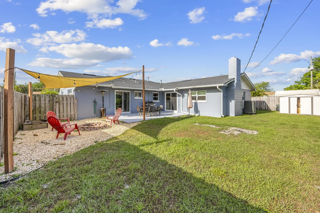 Photo of 864 Kings Post Road
