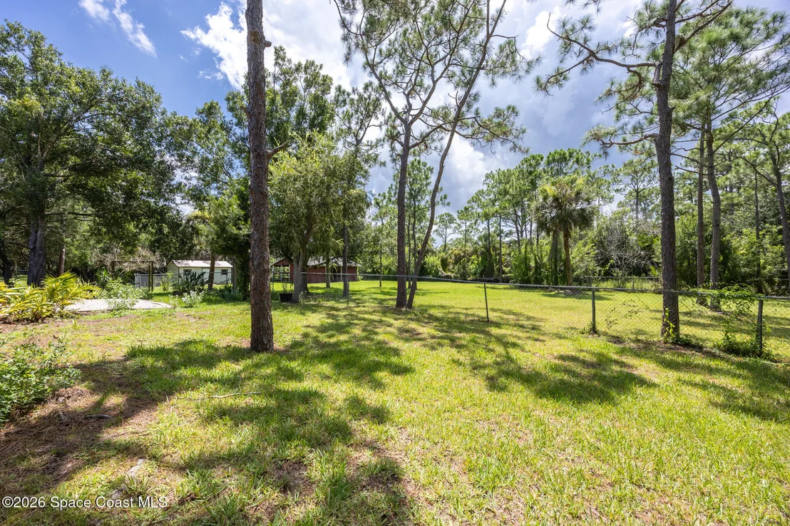 Photo of 3880 Ponderosa Road