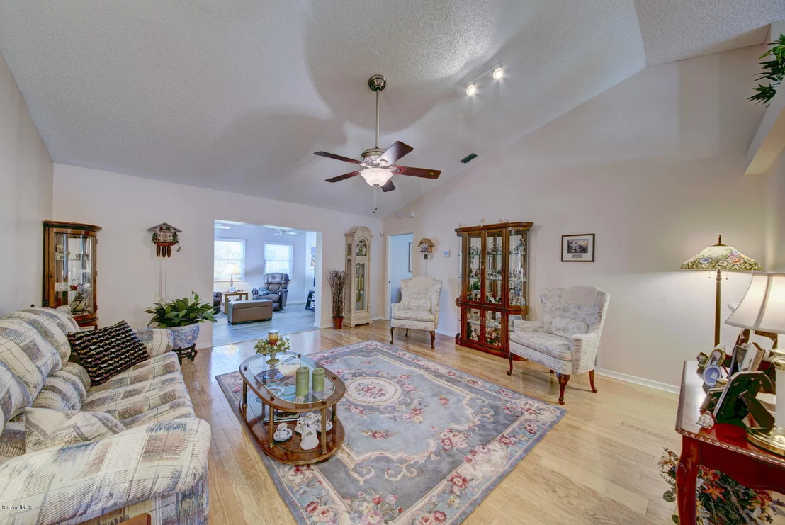 Photo of 1057 Jacaranda Circle