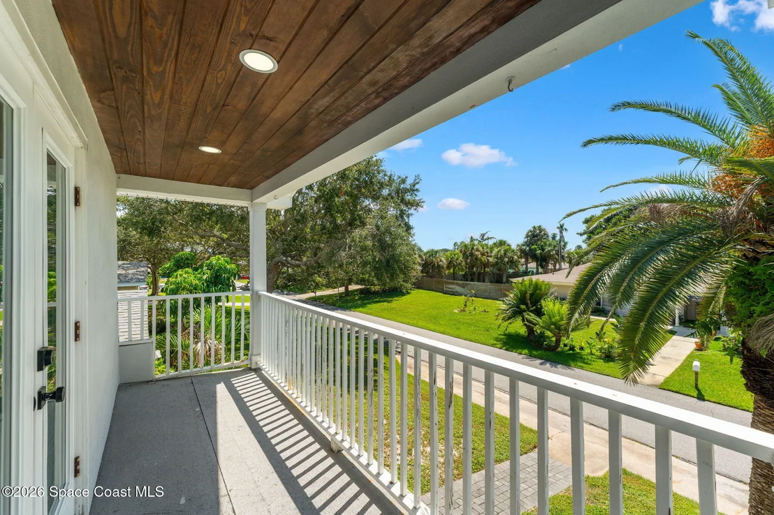 Photo of 470 Seabreeze Drive