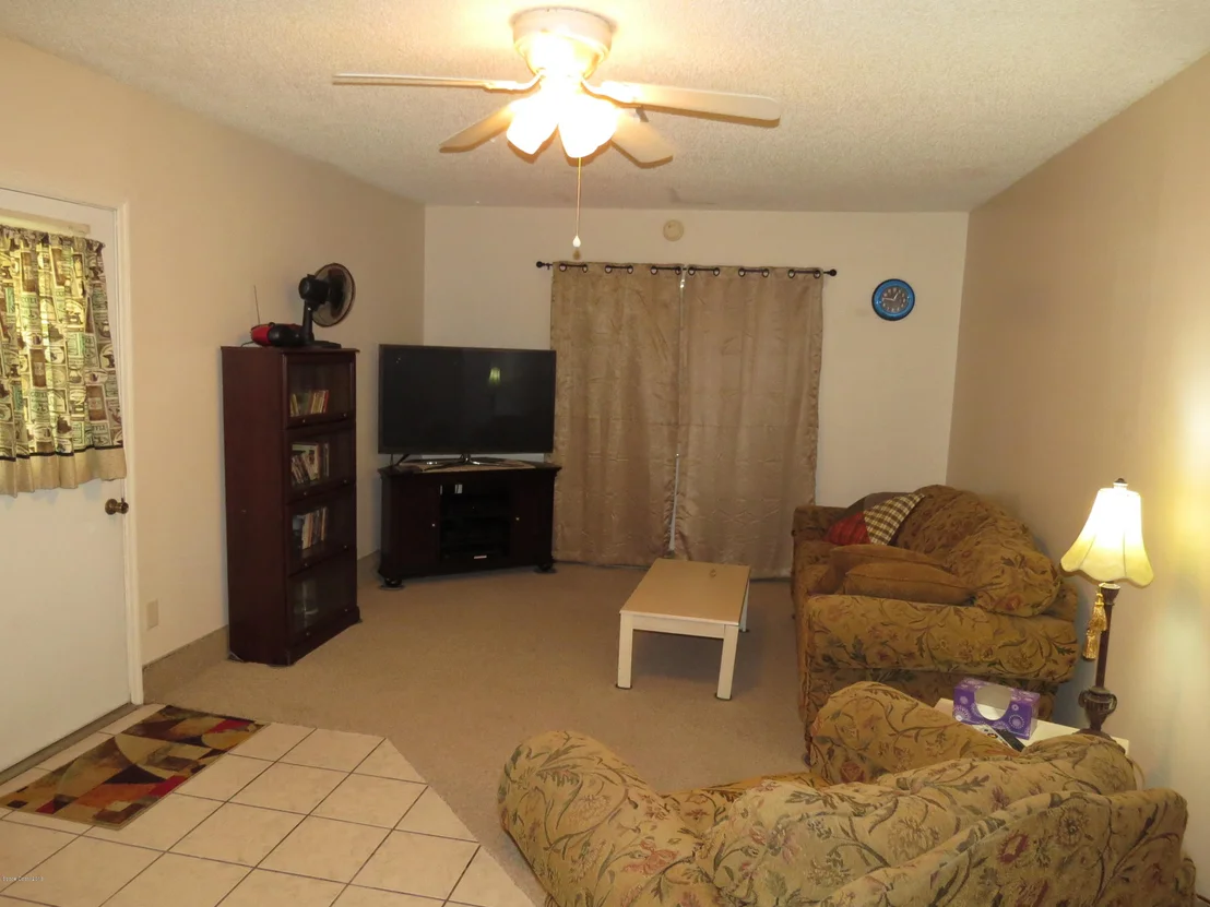 Photo of 6599 Dixie Avenue