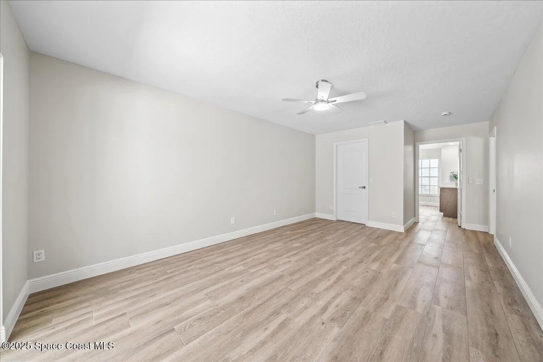 Photo of 5863 Newbury Circle