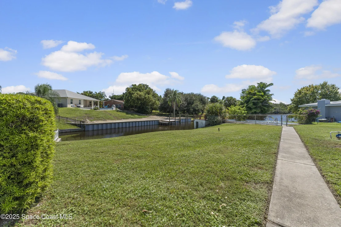 Photo of 1173 Sun Circle E