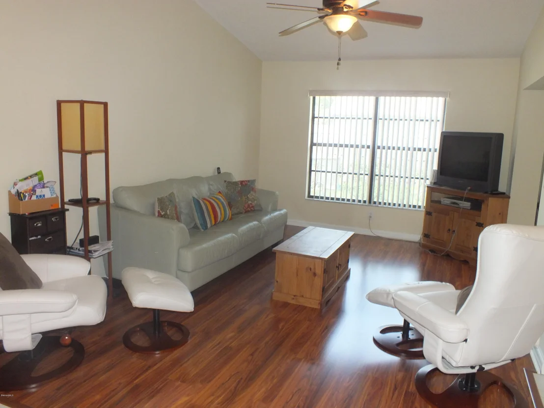 Photo of 880 Yorktowne Drive