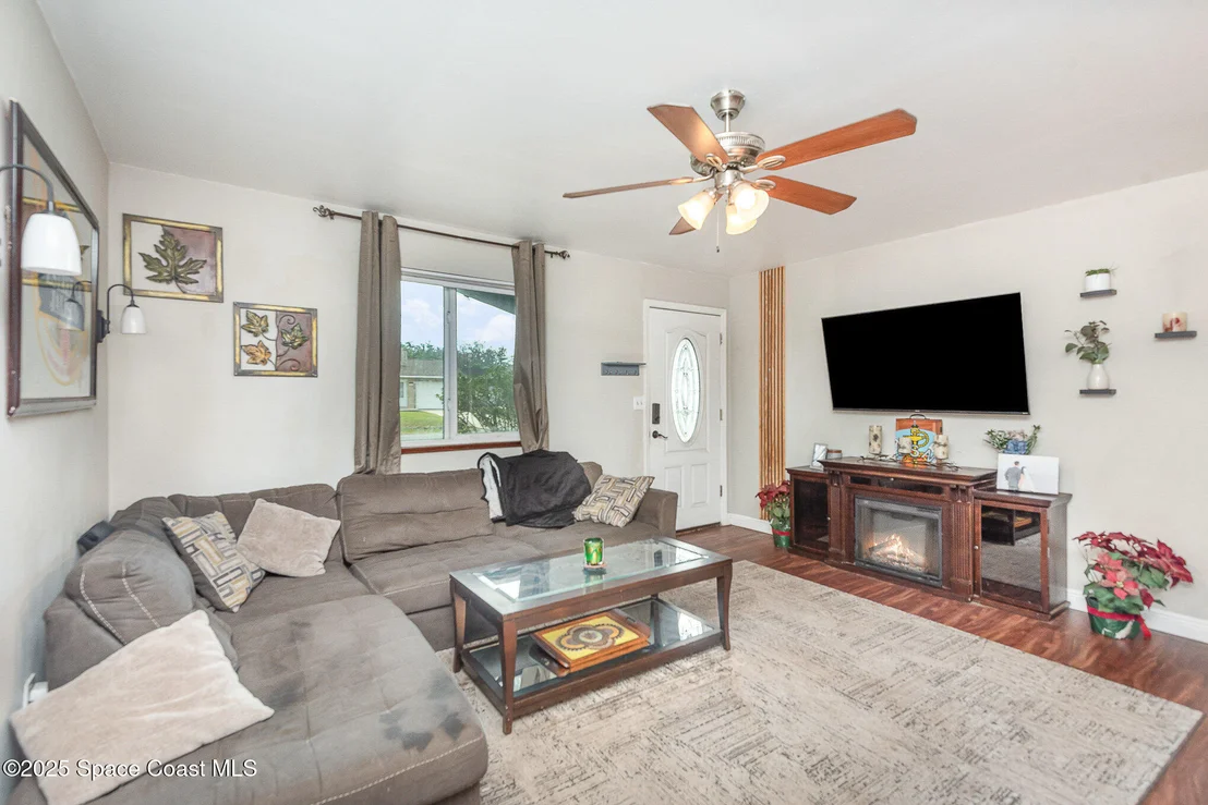 Photo of 7310 Darien Road
