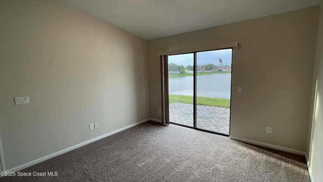 Photo of Unit 103 at 975 Luminary Circle