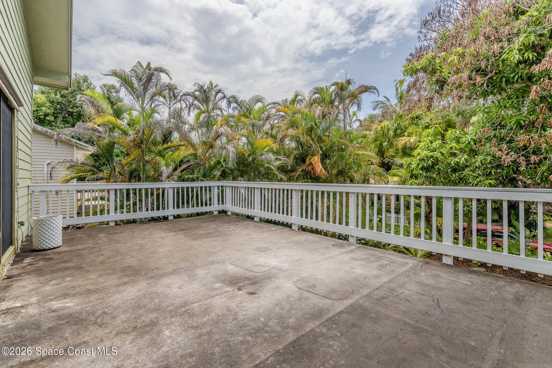 Photo of 5925 Riverside Drive