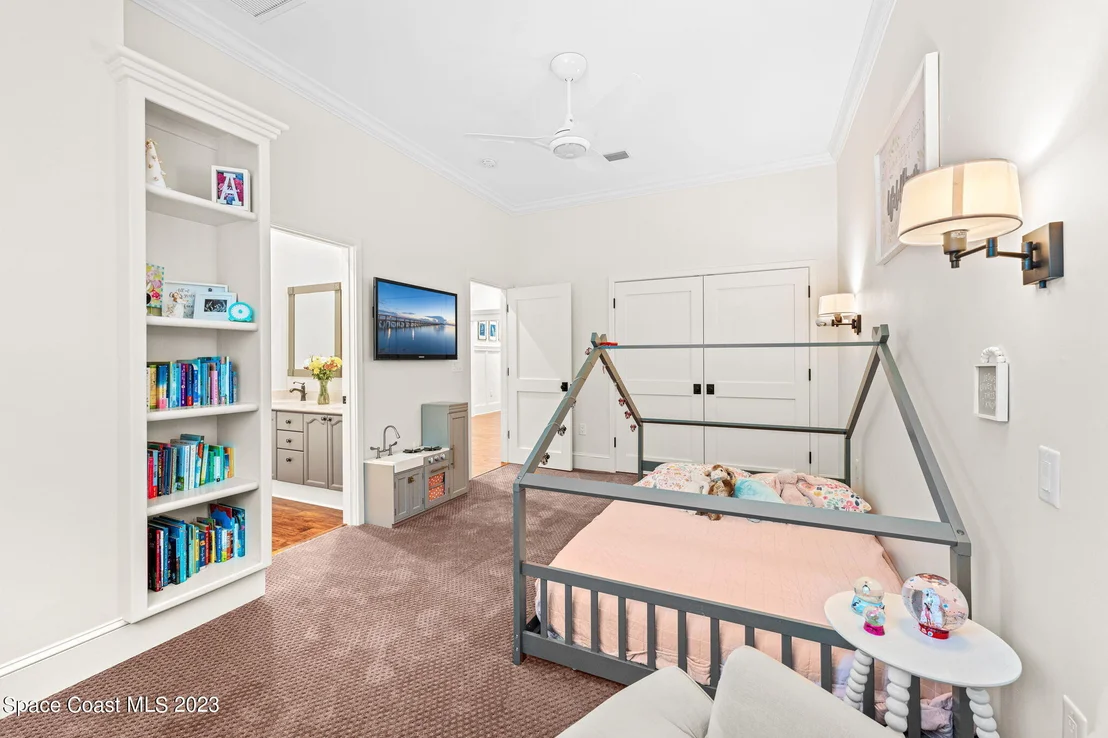 Photo of 891 Peregrine Drive