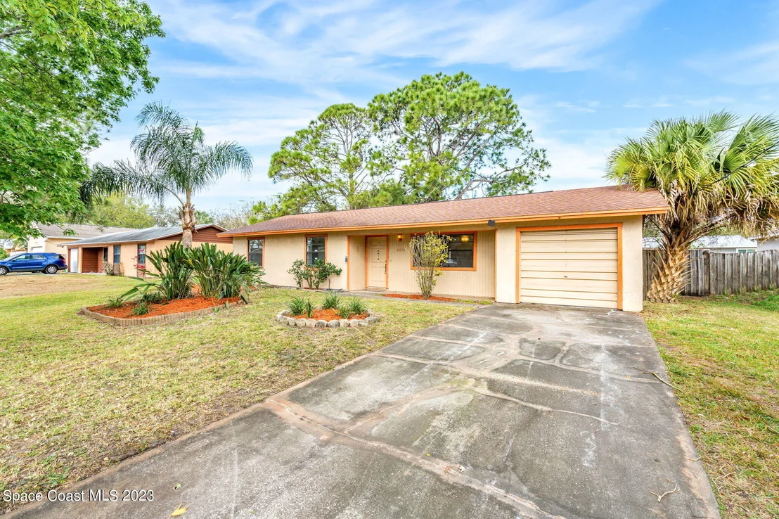 Photo of 6414 Hudson Road
