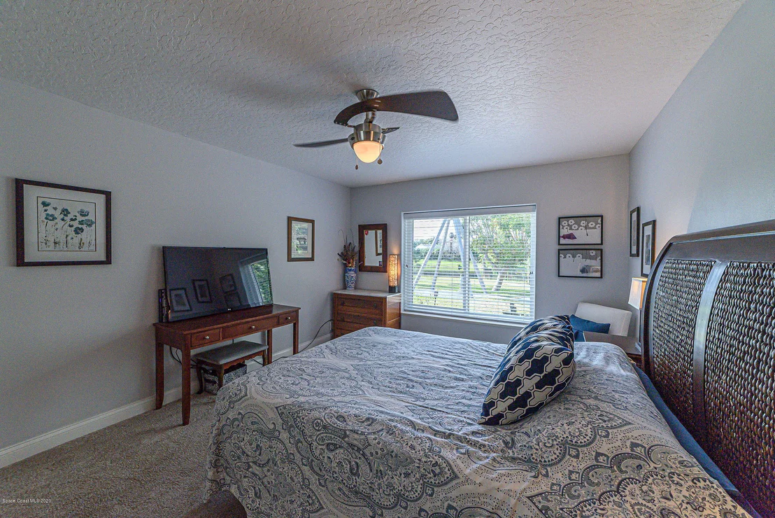 Photo of 4434 Long Lake Road
