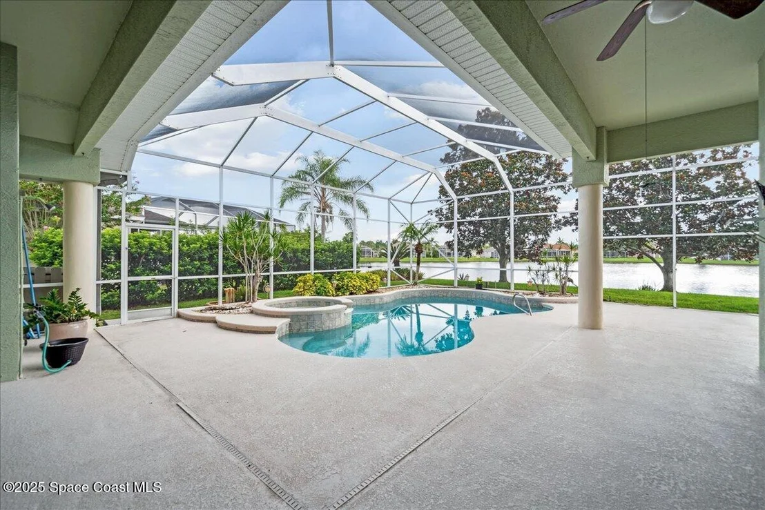 Photo of 827 Thrasher Drive