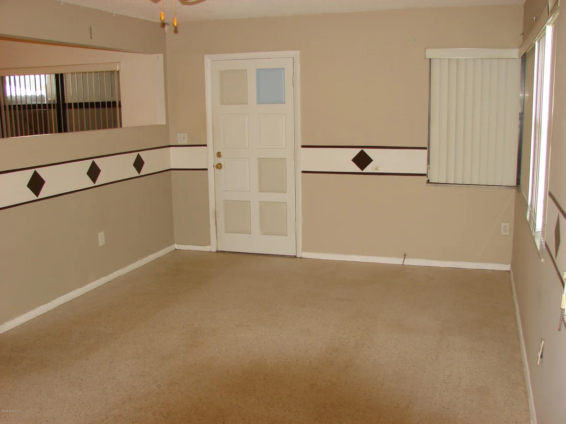 Photo of 2979 Chipper Drive NE