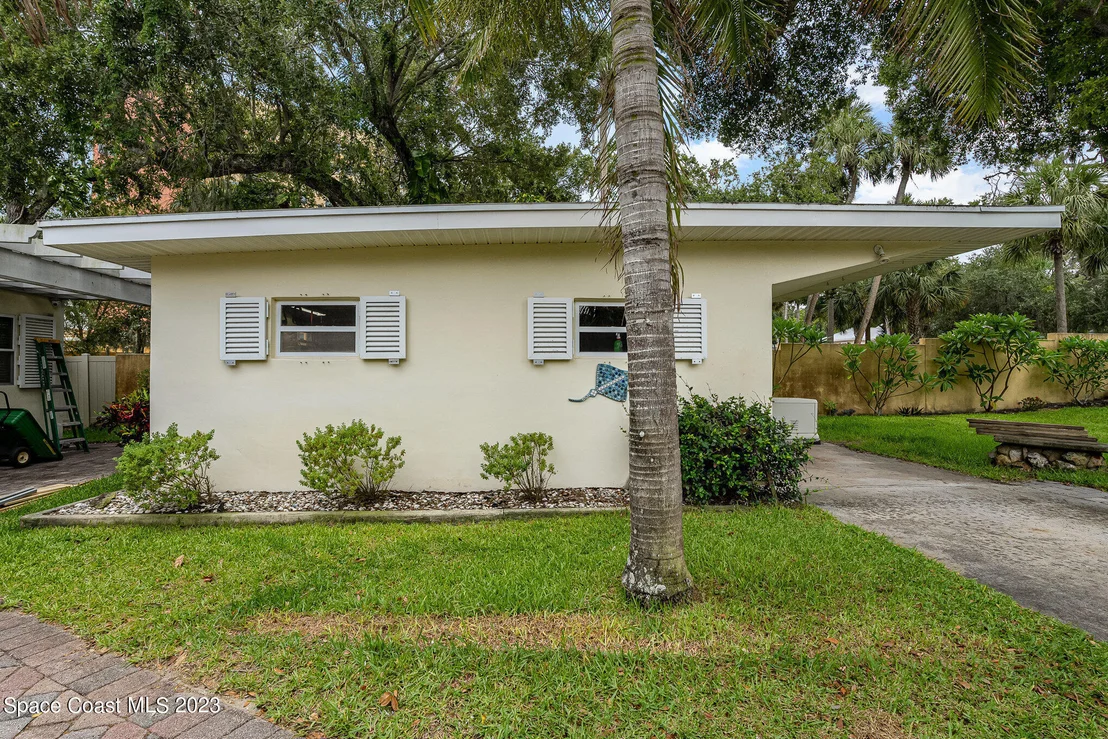 Photo of 1321 Pineapple Avenue