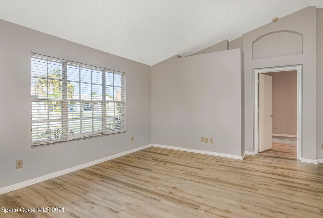 Photo of 817 Emerald Way