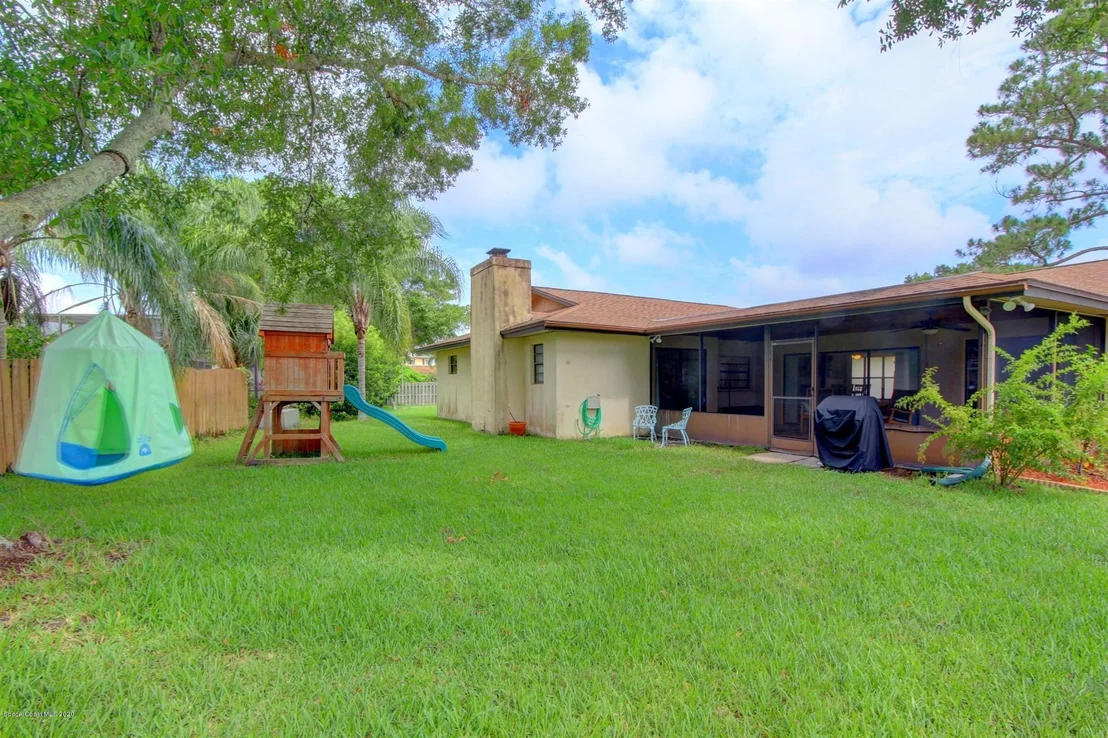 Photo of 881 Sunnybrook Lane