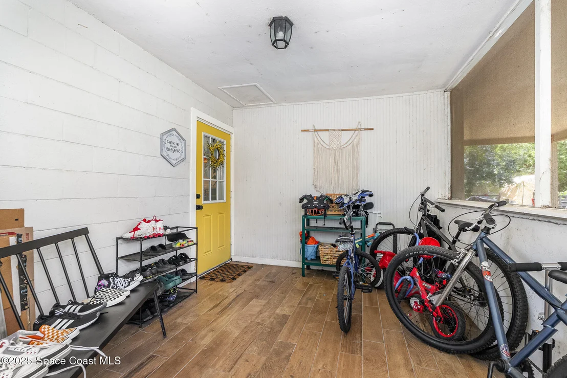 Photo of 209 Plumosa Drive