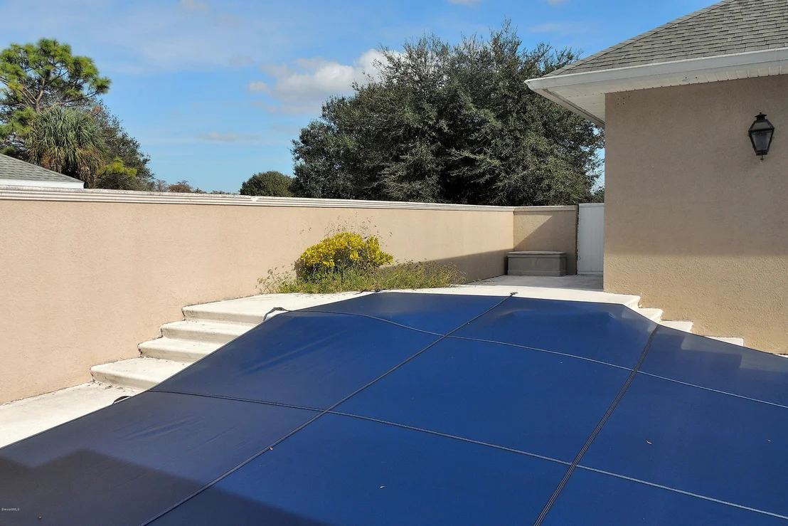 Photo of 1120 NE Riviera Drive