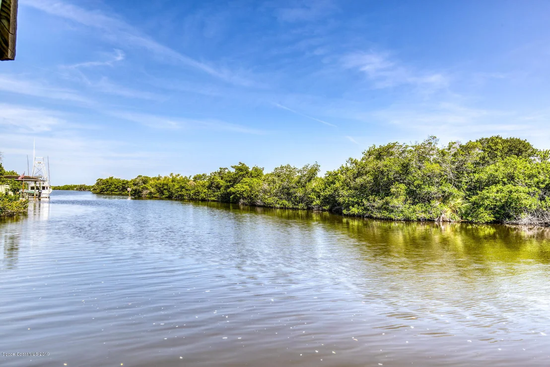 Photo of 274 Lanternback Island Drive