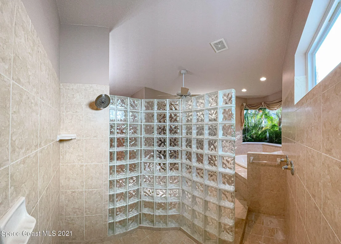 Photo of 8181 Compton Way