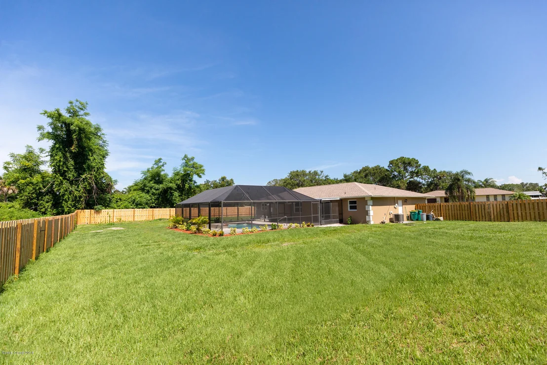 Photo of 312 Darrow Avenue