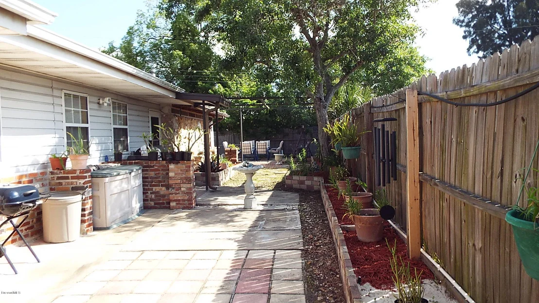Photo of 1041 George Avenue