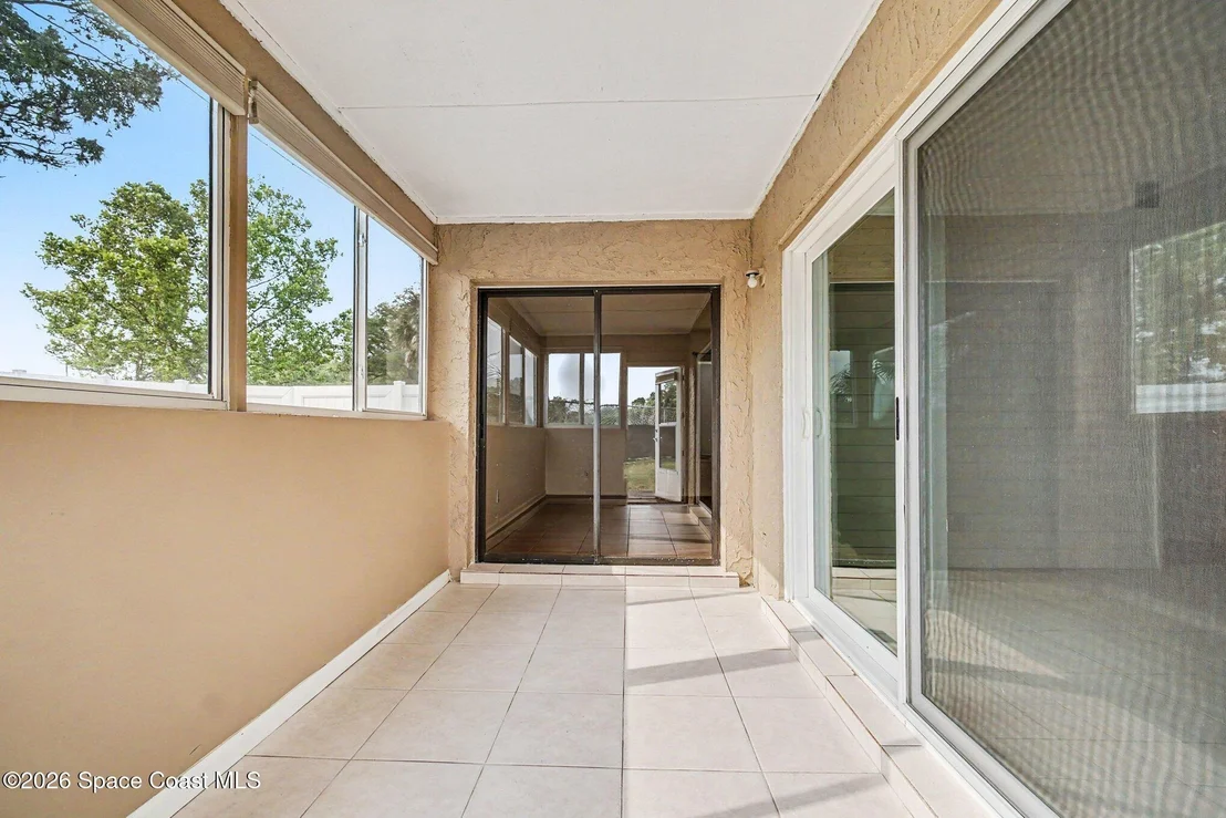 Photo of 909 Northbrook Drive