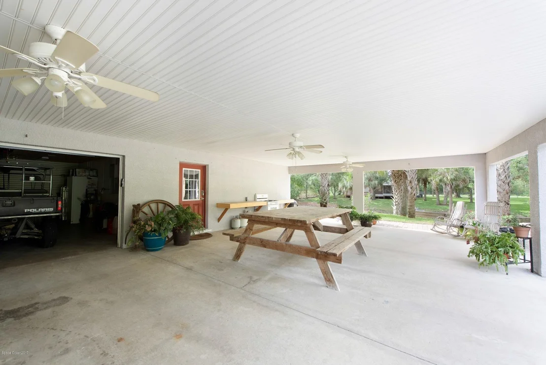Photo of 4955 Evinrude Road