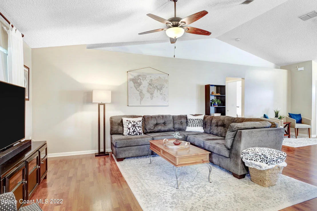 Photo of 1195 Meadow Lake Road