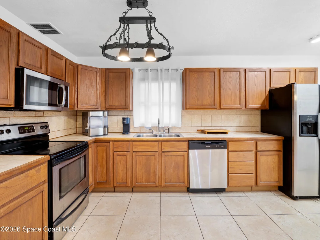 Photo of 1209 Vanderbilt Lane