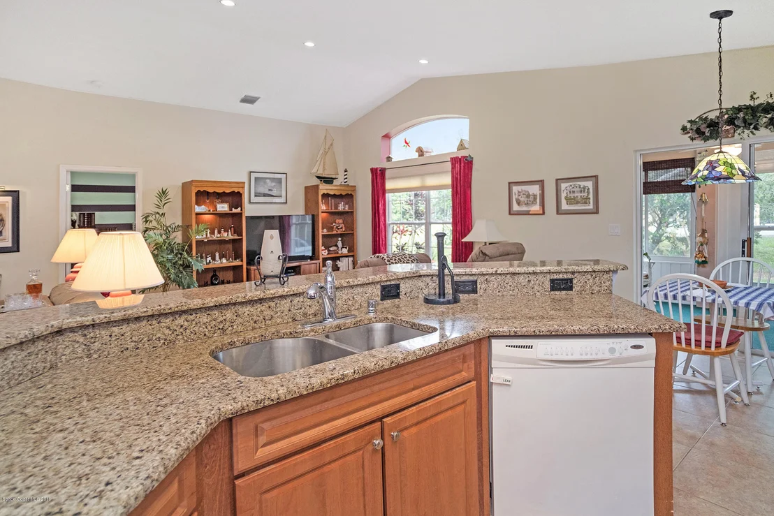 Photo of 864 Villa Drive