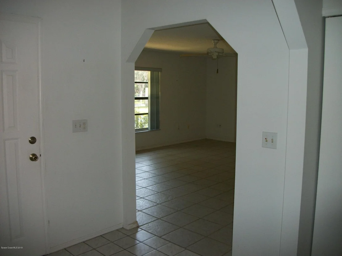 Photo of 1200 Wayne Lane NE