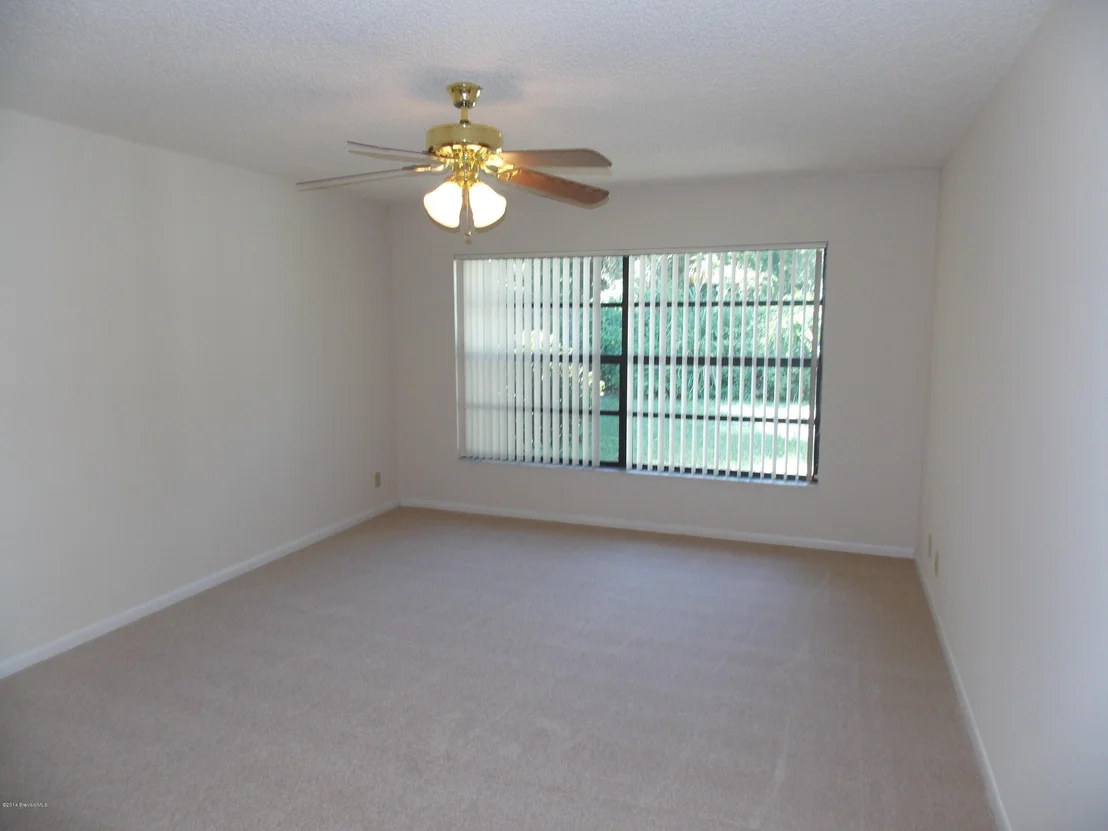 Photo of 886 Spirea Drive