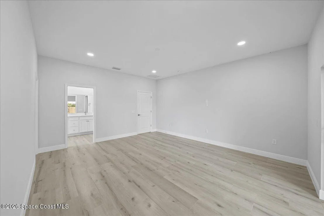 Photo of 299 Dorset Drive