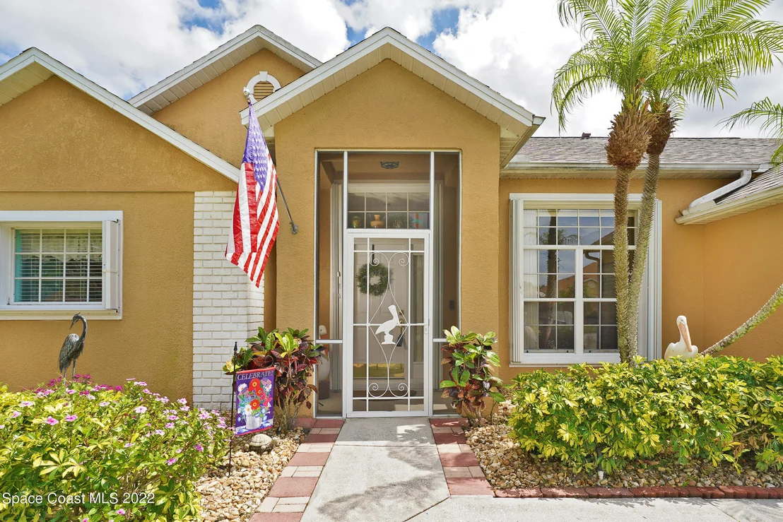 Photo of 1005 Pelican Lane