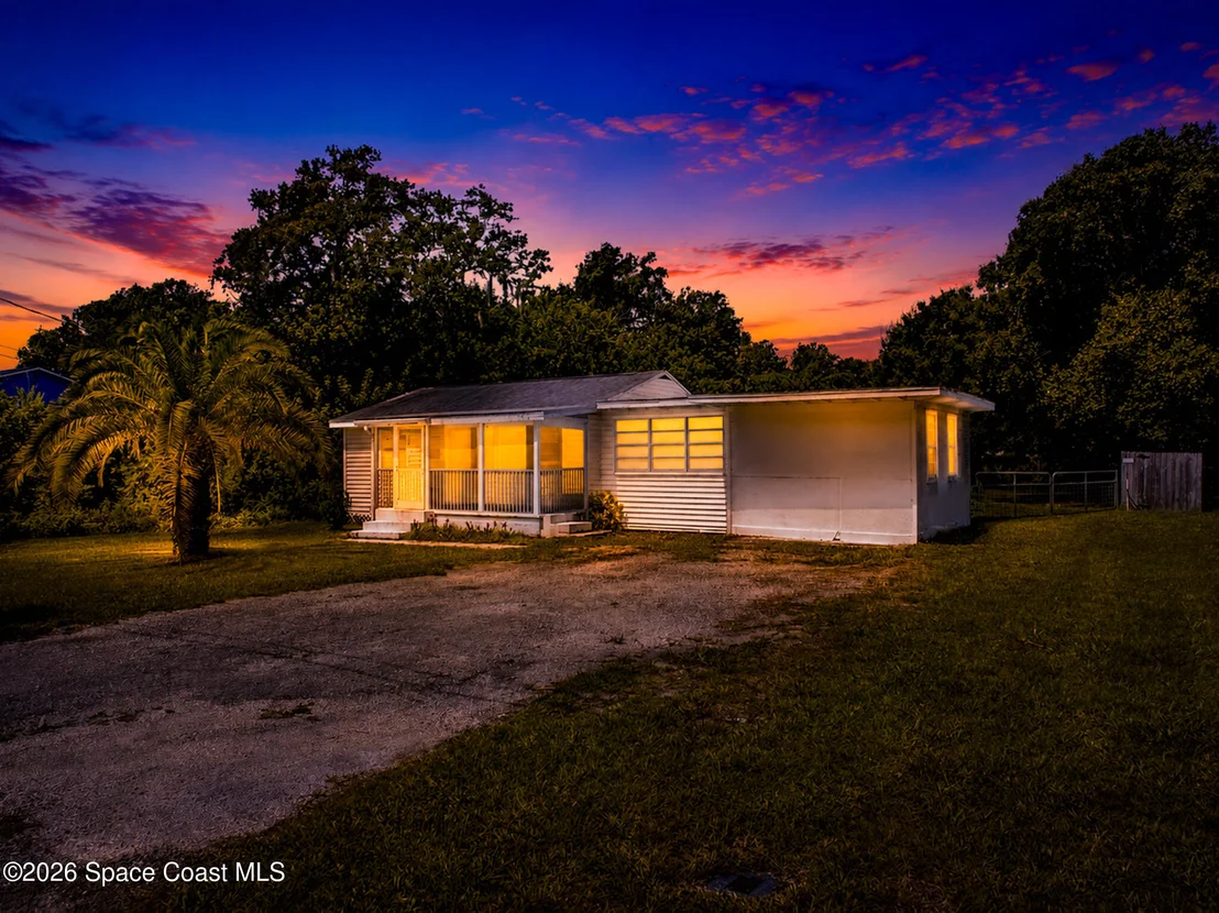 Photo of 355 Pine Avenue