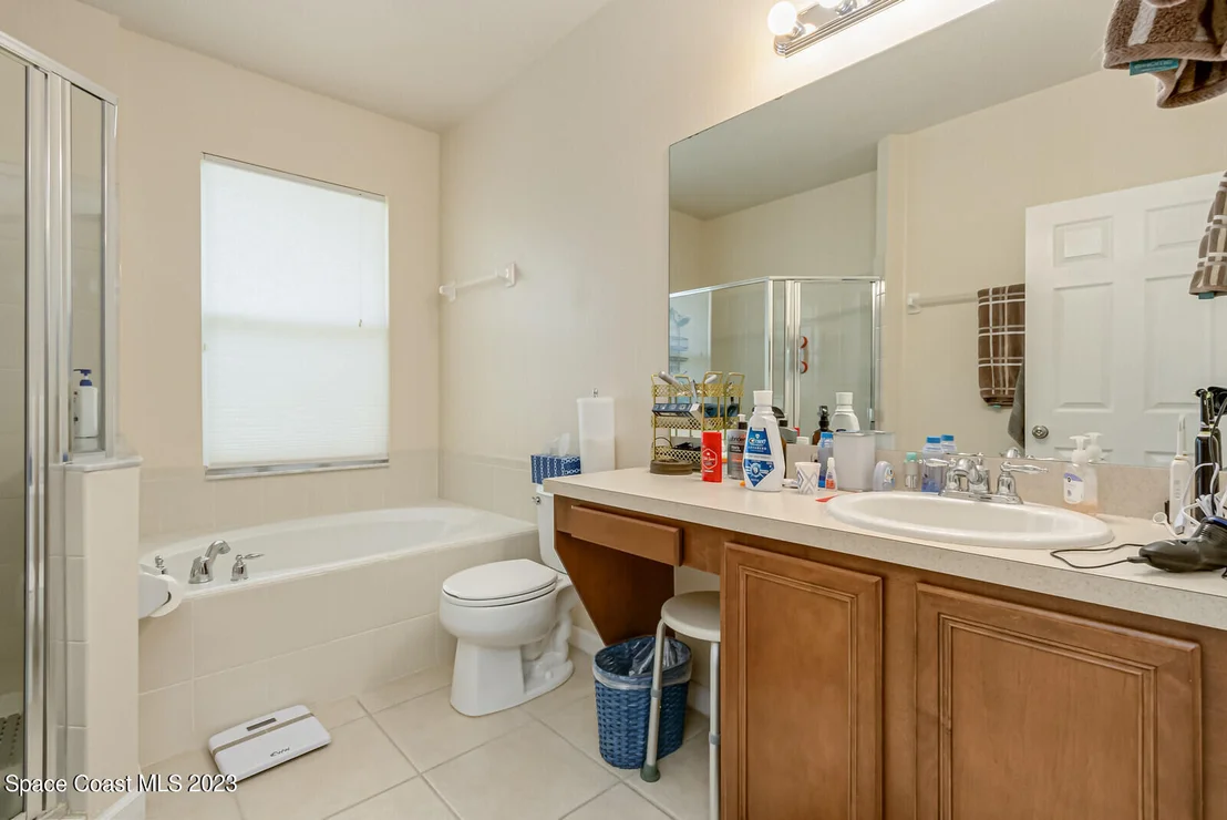 Photo of 881 Benton Drive
