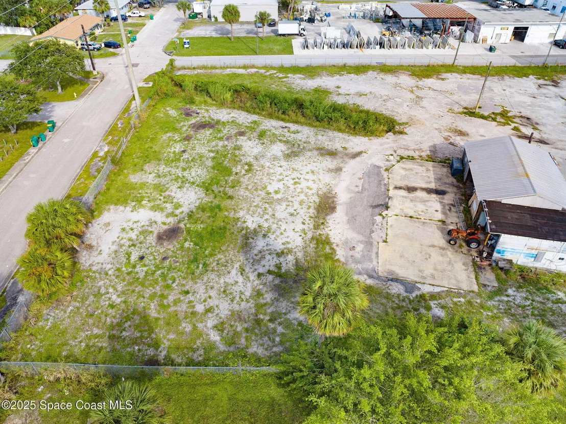 Photo of 1075 Mcclendon Street
