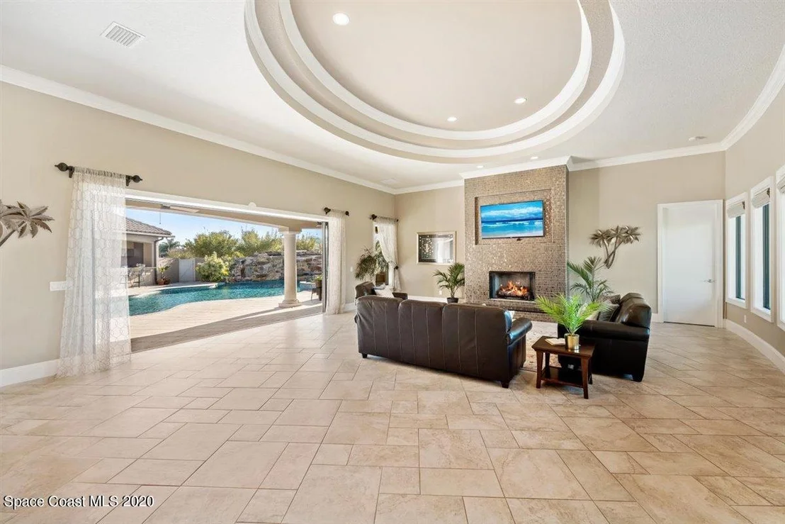 Photo of 924 Derby Lane